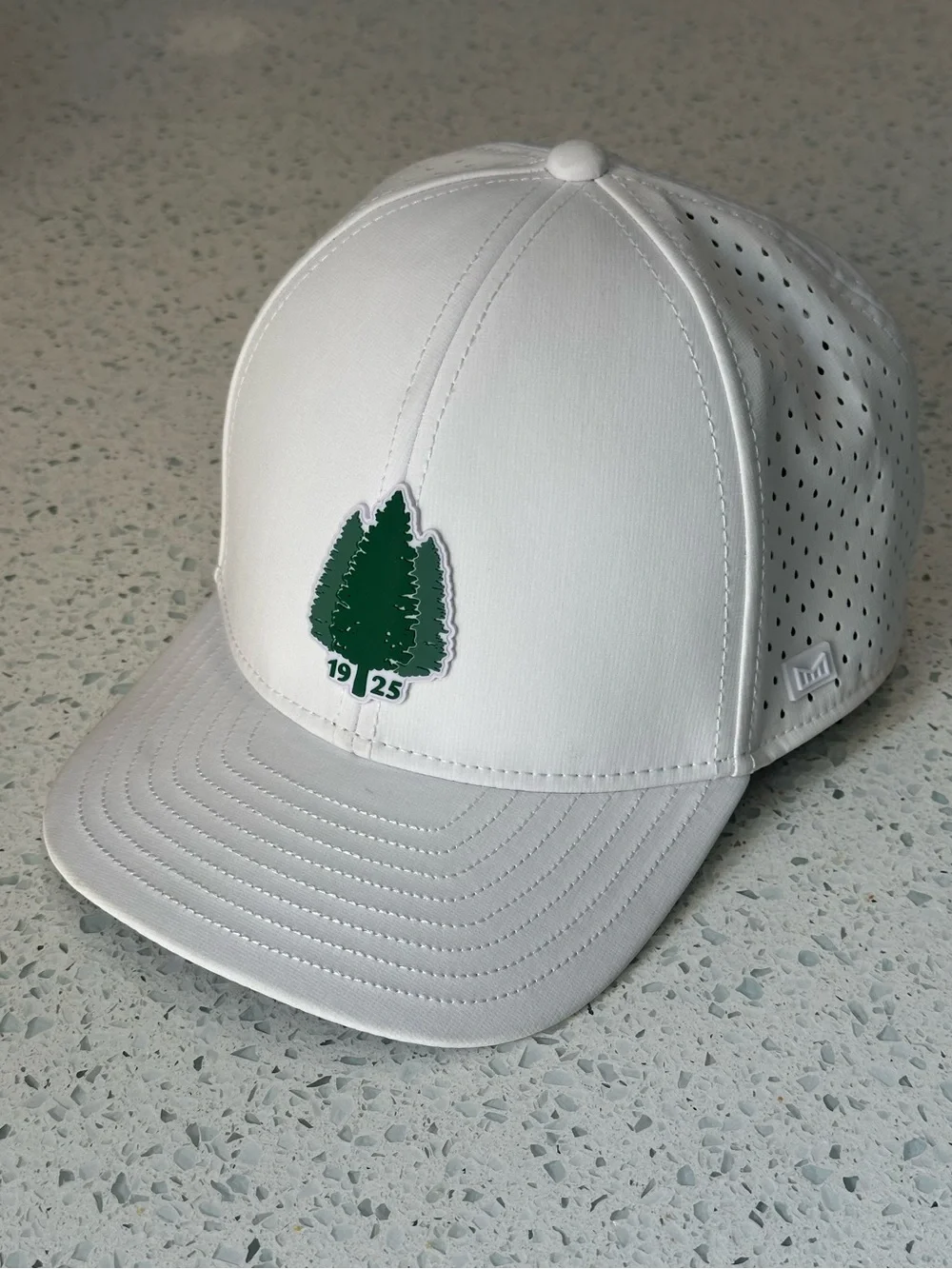Melin A-Game Links Hydro in White Classic Fit